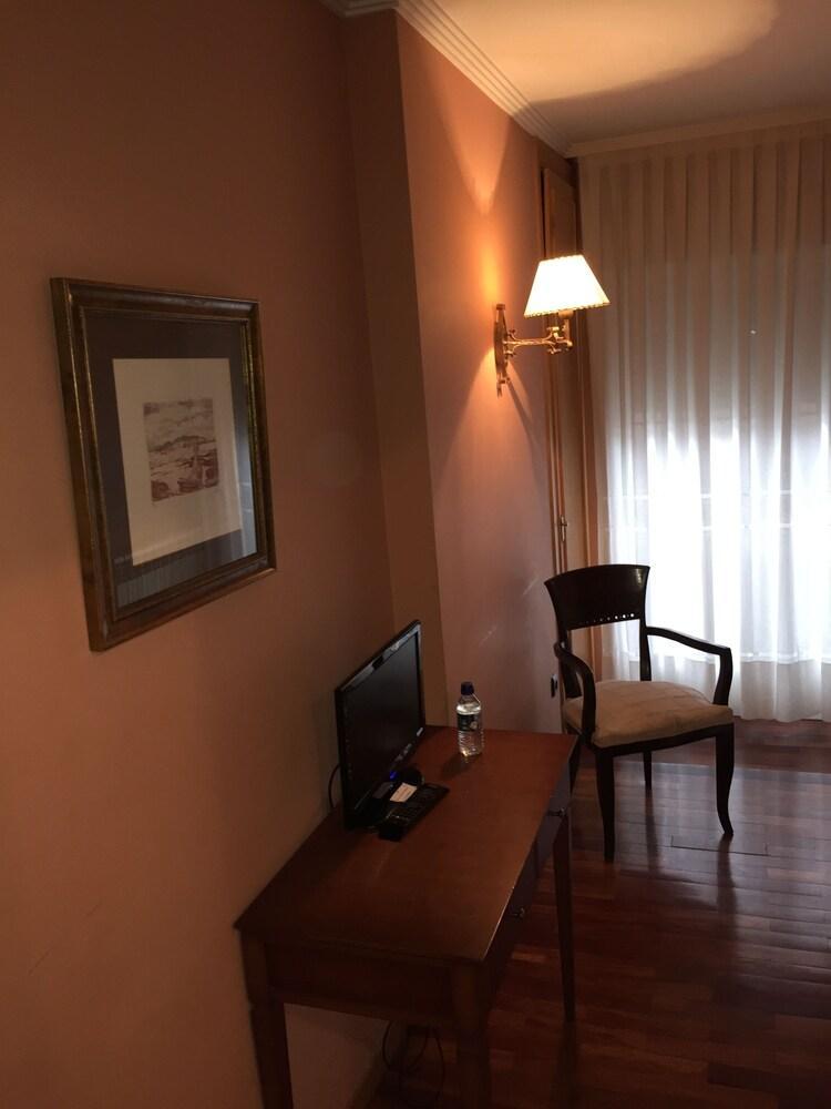 Hotel Los Angeles La Bañeza Екстериор снимка