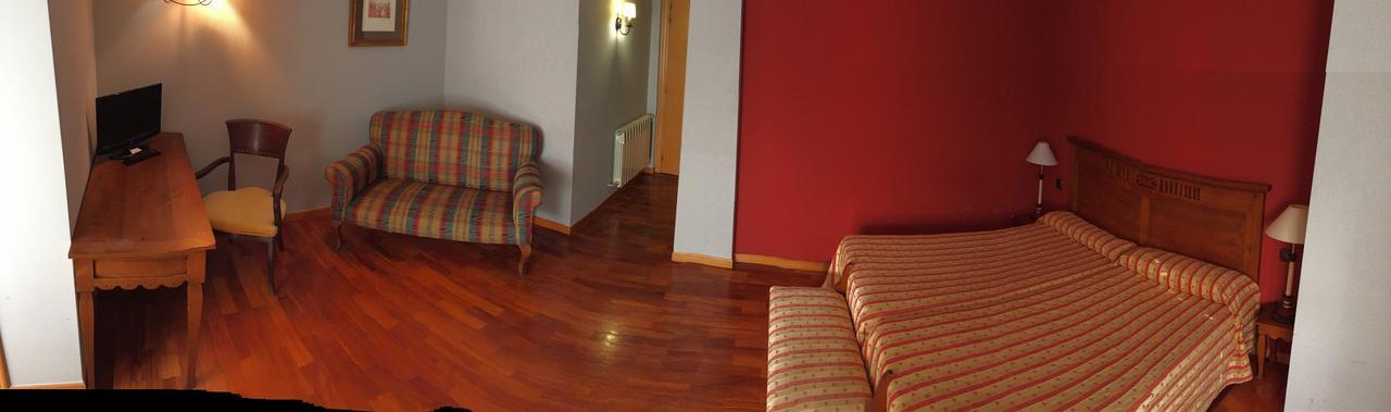 Hotel Los Angeles La Bañeza Екстериор снимка