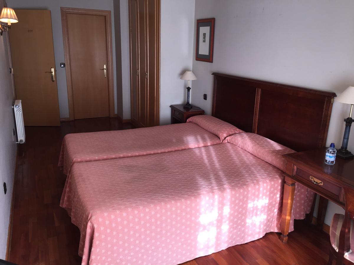 Hotel Los Angeles La Bañeza Екстериор снимка