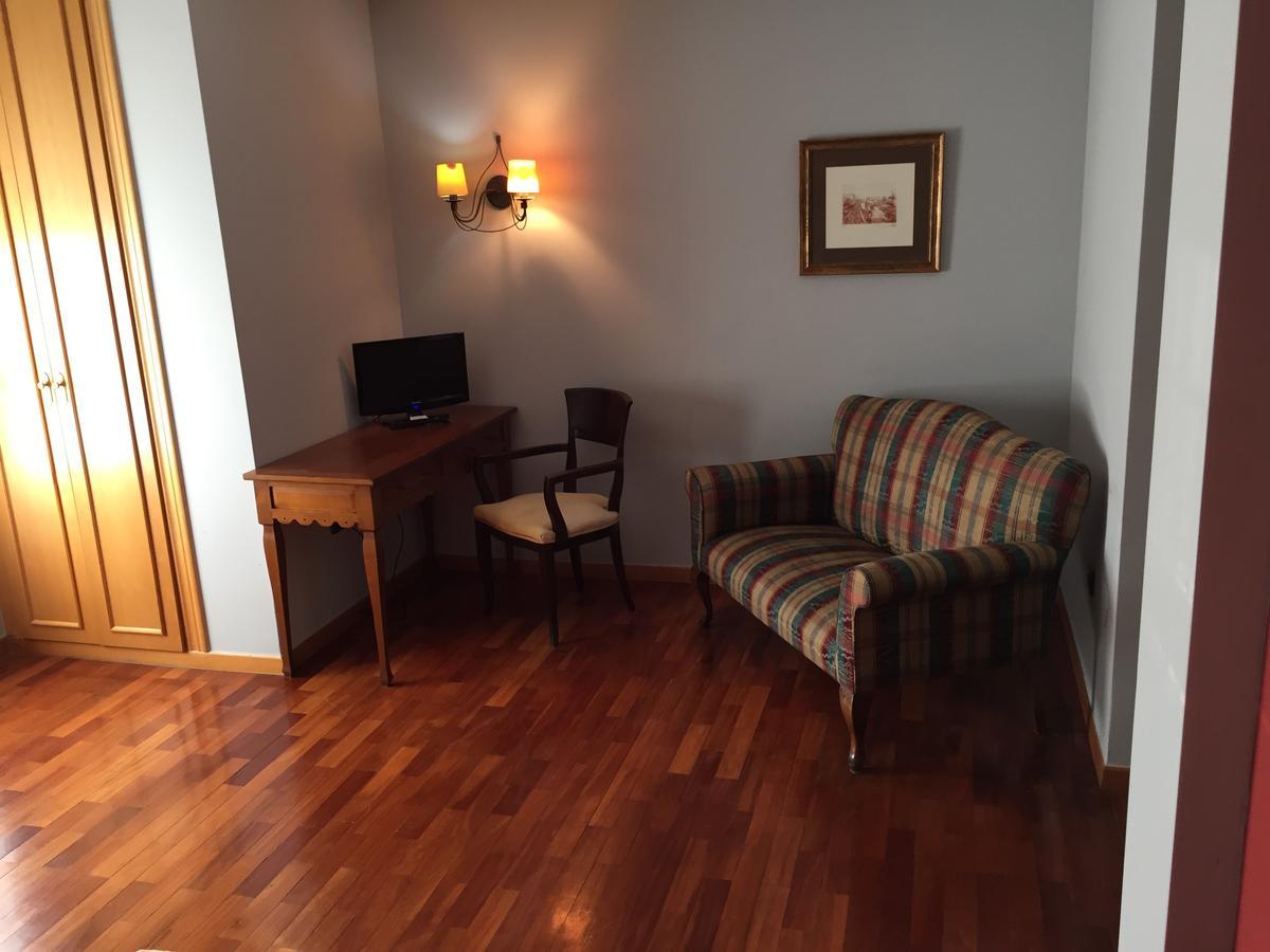 Hotel Los Angeles La Bañeza Екстериор снимка